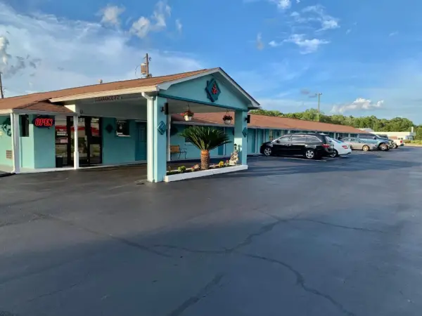 Budget Inn - Laurens Main image